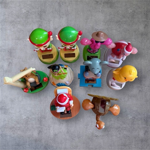 Solar Powered Dancing Figures - Picture 2 of 12